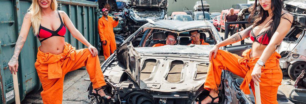 autos beuken kapot maken auto uitje
