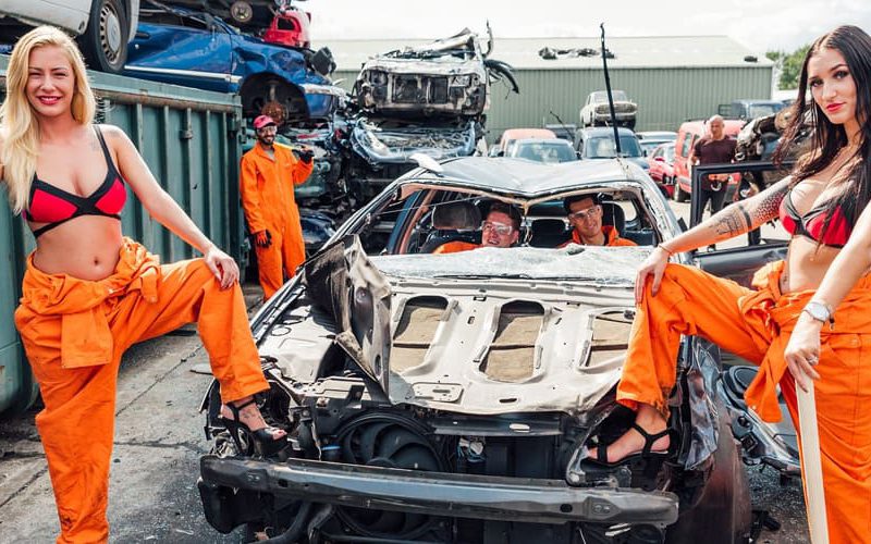 autos beuken kapot maken auto uitje